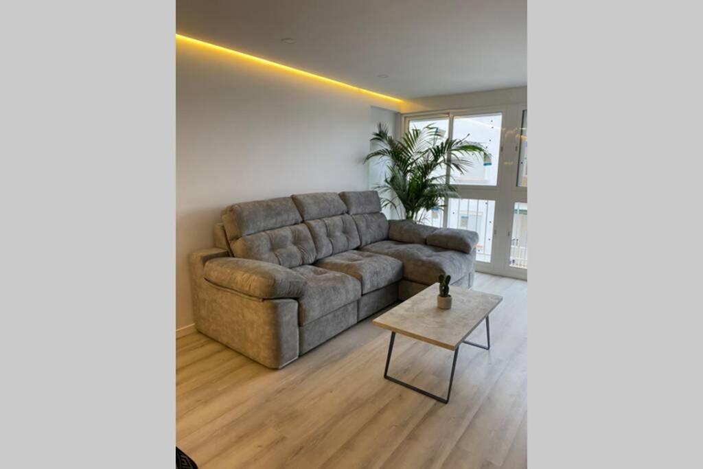 Precioso Apartamento A Estrenar En Centro De 네르하 외부 사진